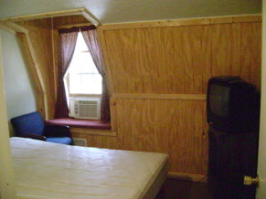 bhroom0001.jpg